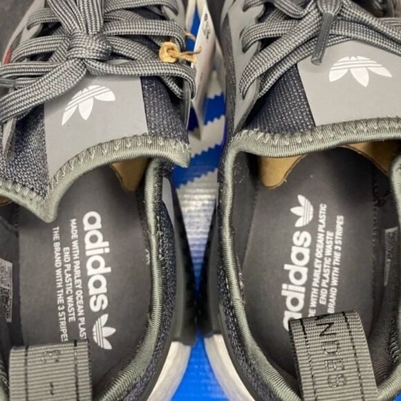 Adidas NMD_R1 low top sneakers - Picture 4 of 5